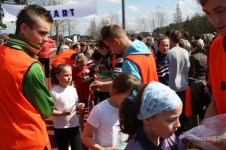 VII Wojewódzki Kaszubski Bieg Przełajowy Terenami Kaszubskiego Parku Krajobrazowego w Lini 22.04.2012r.