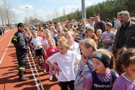 VII Wojewódzki Kaszubski Bieg Przełajowy Terenami Kaszubskiego Parku Krajobrazowego w Lini 22.04.2012r.