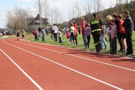VII Wojewódzki Kaszubski Bieg Przełajowy Terenami Kaszubskiego Parku Krajobrazowego w Lini 22.04.2012r.