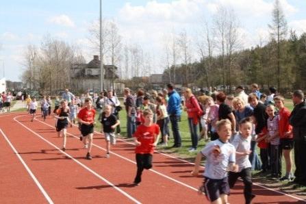 VII Wojewódzki Kaszubski Bieg Przełajowy Terenami Kaszubskiego Parku Krajobrazowego w Lini 22.04.2012r.