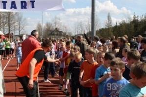 VII Wojewódzki Kaszubski Bieg Przełajowy Terenami Kaszubskiego Parku Krajobrazowego w Lini 22.04.2012r.