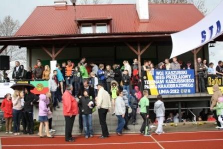 VII Wojewódzki Kaszubski Bieg Przełajowy Terenami Kaszubskiego Parku Krajobrazowego w Lini 22.04.2012r.