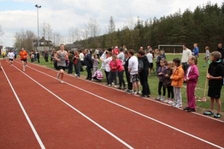 VII Wojewódzki Kaszubski Bieg Przełajowy Terenami Kaszubskiego Parku Krajobrazowego w Lini 22.04.2012r.