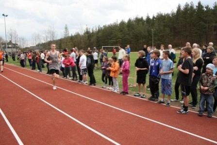 VII Wojewódzki Kaszubski Bieg Przełajowy Terenami Kaszubskiego Parku Krajobrazowego w Lini 22.04.2012r.