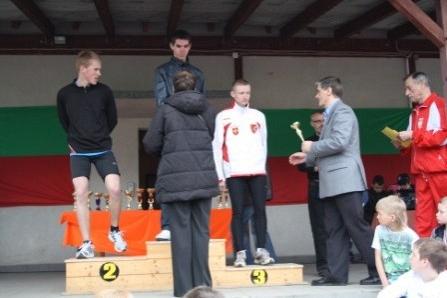 VII Wojewódzki Kaszubski Bieg Przełajowy Terenami Kaszubskiego Parku Krajobrazowego w Lini 22.04.2012r.