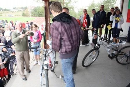 VII Wojewódzki Kaszubski Bieg Przełajowy Terenami Kaszubskiego Parku Krajobrazowego w Lini 22.04.2012r.