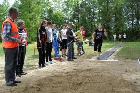 Mistrzostwa Gminy Linia w czwórboju lekkoatletycznym szkół podstawowych i gimnazjalnych 14-15.06.2012r.