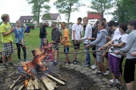 Mistrzostwa Gminy Linia w czwórboju lekkoatletycznym szkół podstawowych i gimnazjalnych 14-15.06.2012r.
