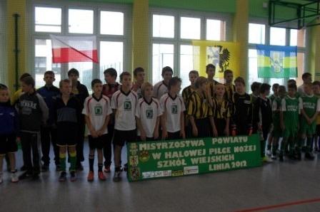 Mistrzostwa Powiatu Wejherowskiego w Halowej Piłce Nożnej Szkół Wiejskich 16.10.2012r.