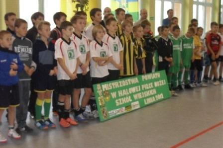 Mistrzostwa Powiatu Wejherowskiego w Halowej Piłce Nożnej Szkół Wiejskich 16.10.2012r.