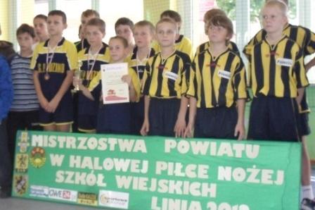 Mistrzostwa Powiatu Wejherowskiego w Halowej Piłce Nożnej Szkół Wiejskich 16.10.2012r.