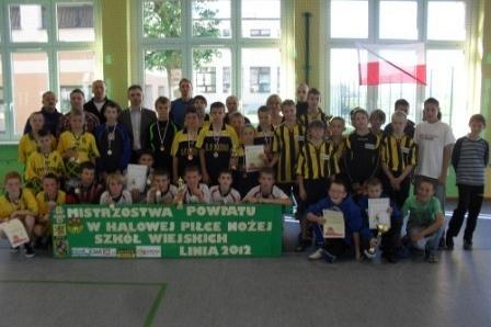 Mistrzostwa Powiatu Wejherowskiego w Halowej Piłce Nożnej Szkół Wiejskich 16.10.2012r.