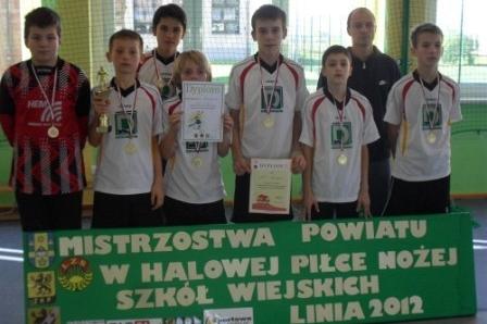 Mistrzostwa Powiatu Wejherowskiego w Halowej Piłce Nożnej Szkół Wiejskich 16.10.2012r.