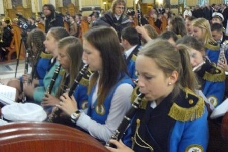 Gminna Orkiestra Dęta z Lini na V Ogólnopolskim Zlocie Chórów i Orkiestr w Licheniu 25.05.2013r.