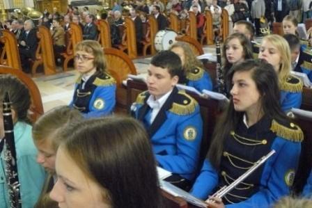 Gminna Orkiestra Dęta z Lini na V Ogólnopolskim Zlocie Chórów i Orkiestr w Licheniu 25.05.2013r.