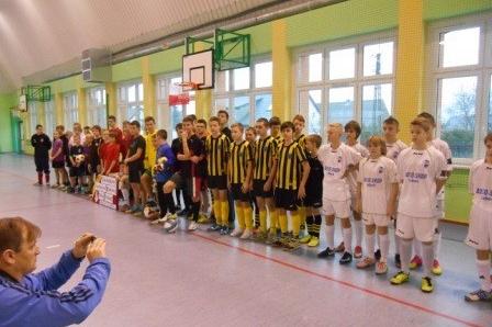Mikołajkowy Turniej w Halowej Piłce Nożnej 06-07.12.2013r.