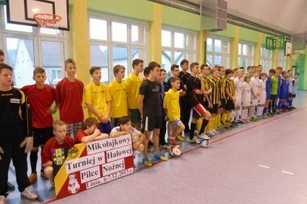 Mikołajkowy Turniej w Halowej Piłce Nożnej 06-07.12.2013r.