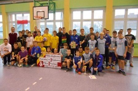 Mikołajkowy Turniej w Halowej Piłce Nożnej 06-07.12.2013r.