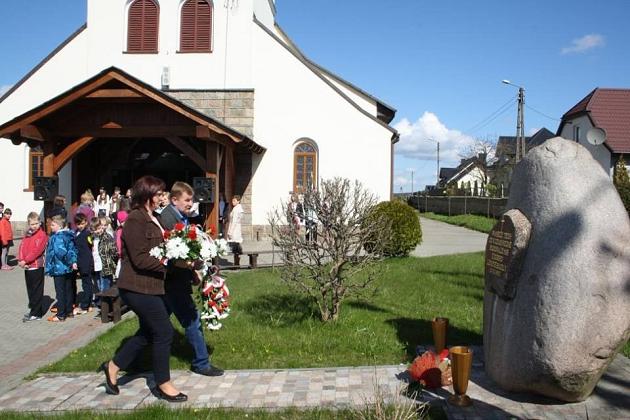 Przed majowymi świętami w Lini i Strzepczu