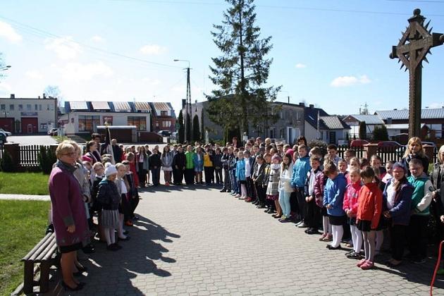 Przed majowymi świętami w Lini i Strzepczu