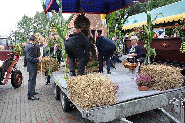 DOŻYNKI GMINNE - STRZEPCZ 2016
