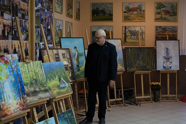 Wernisaż prac malarskich w Gminnym Domu Kultury w Lini