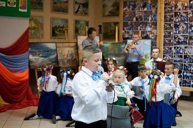 Wernisaż prac malarskich w Gminnym Domu Kultury w Lini