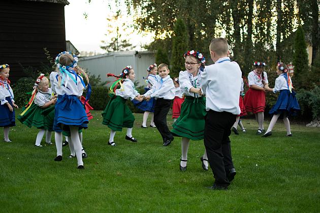 Wernisaż prac malarskich w Gminnym Domu Kultury w Lini