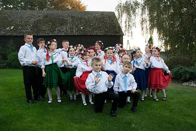 Wernisaż prac malarskich w Gminnym Domu Kultury w Lini