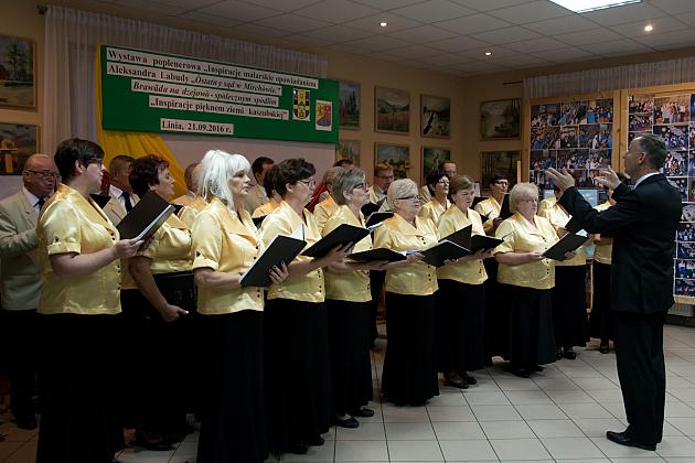 Wernisaż prac malarskich w Gminnym Domu Kultury w Lini