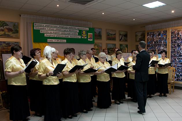 Wernisaż prac malarskich w Gminnym Domu Kultury w Lini