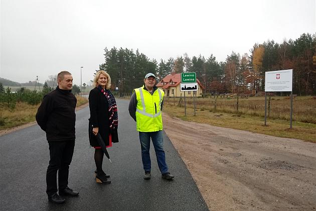 Remont drogi gminnej w miejscowości Lewino  realizowany w ramach Rządowego Programu na rzecz Konkurencyjności Regionów poprzez Wsparcie Lokalnej Infrastruktury Drogowej