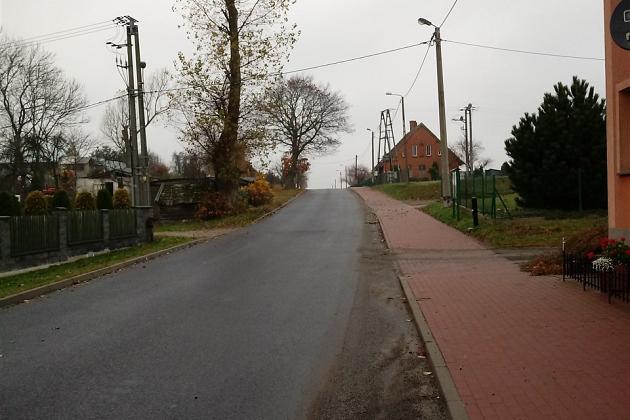 Remont drogi gminnej w miejscowości Lewino  realizowany w ramach Rządowego Programu na rzecz Konkurencyjności Regionów poprzez Wsparcie Lokalnej Infrastruktury Drogowej
