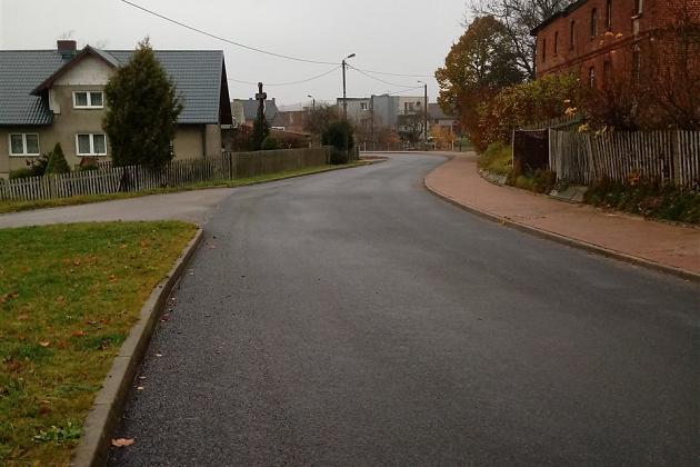Remont drogi gminnej w miejscowości Lewino  realizowany w ramach Rządowego Programu na rzecz Konkurencyjności Regionów poprzez Wsparcie Lokalnej Infrastruktury Drogowej