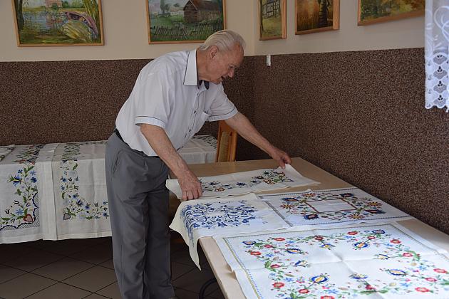 Posiedzenie komisji XXV Wojewódzkiego Konkursu Haftu Kaszubskiego. Linia 2020