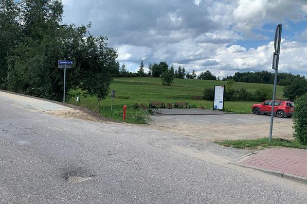 Na sprzedaż budynek starej szkoły w Miłoszewie. Przetarg nieograniczony.