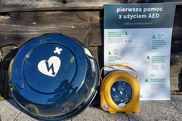 Defibrylator AED już zamontowany na budynku Ochotniczej Straży Pożarnej w Kętrzynie!