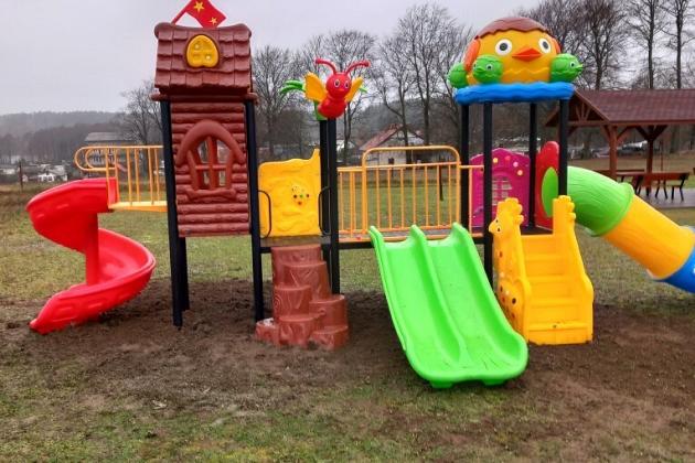 Lewinko wzbogaciło się o nowy plac zabaw !