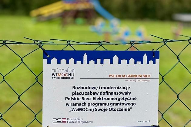 Nowy plac zabaw w Strzepczu już otwarty !